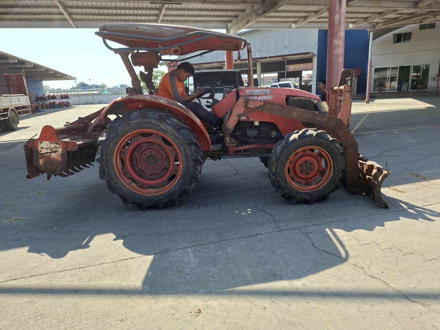 Kubota 6040